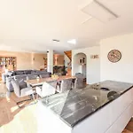 Luxury With Sauna And Jacuzzi, Amazing View Villa