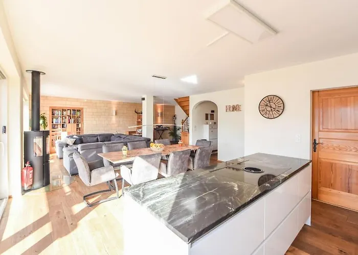 Luxury With Sauna And Jacuzzi, Amazing View Villa